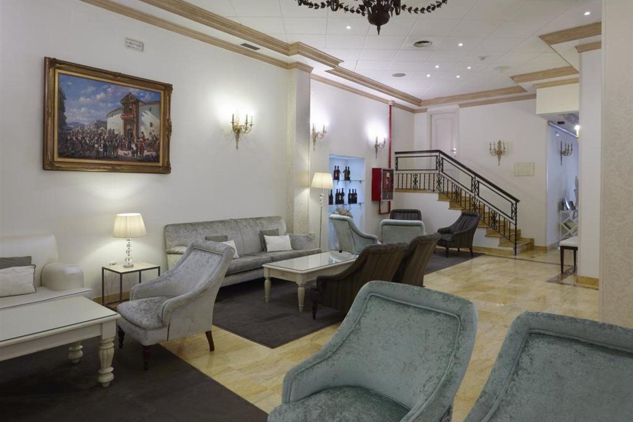 Maestranza Hotel